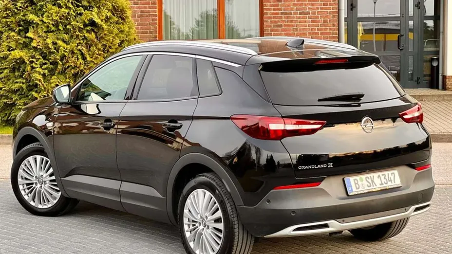 OPEL Grandland X -