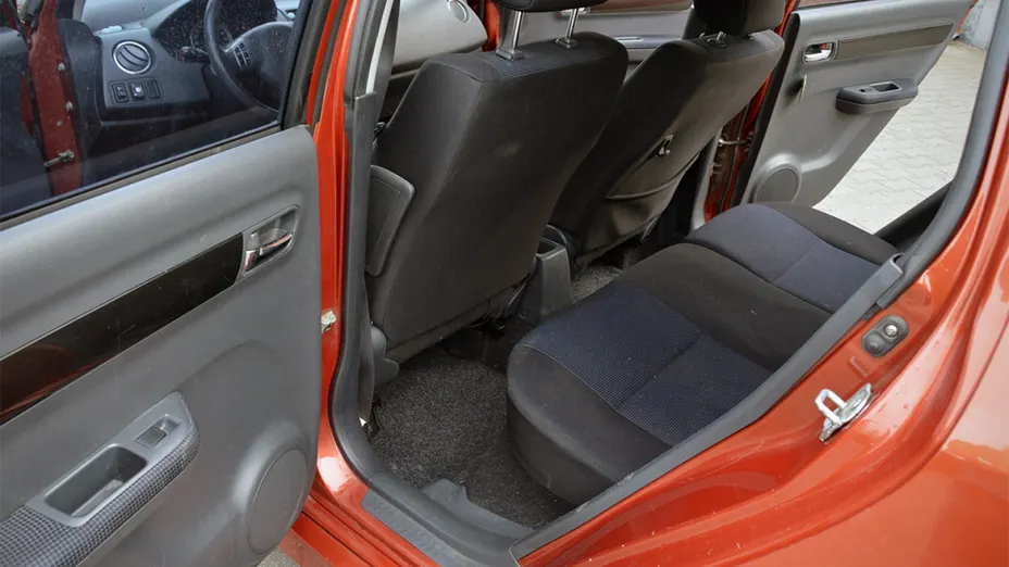 SUZUKI Swift -