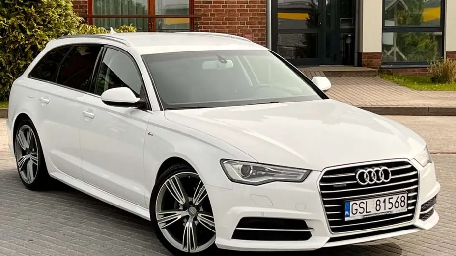 AUDI A6 -