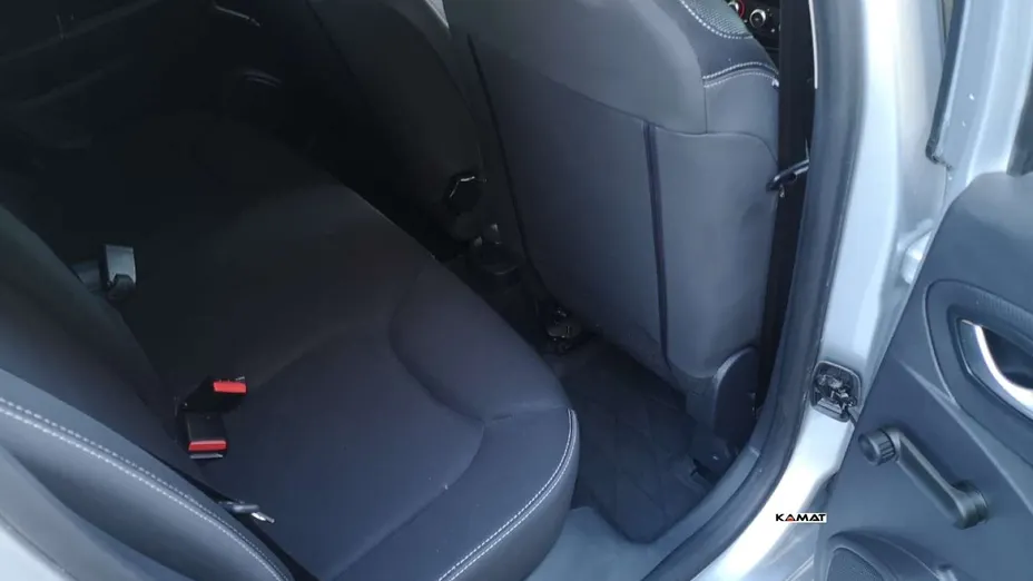 RENAULT Clio -