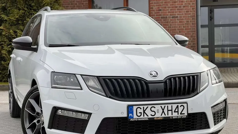 SKODA Octavia -