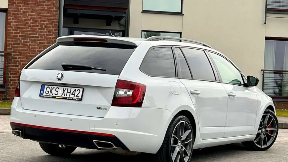 SKODA Octavia -
