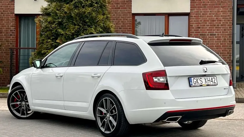 SKODA Octavia -