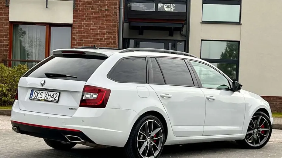 SKODA Octavia -