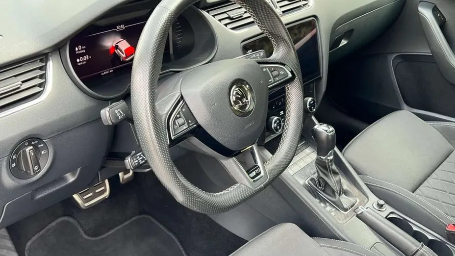 SKODA Octavia -