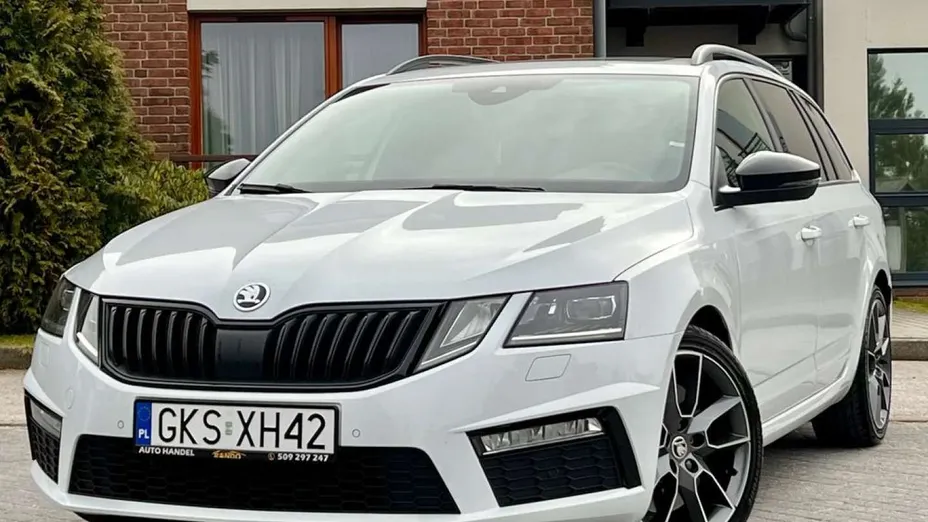 SKODA Octavia -