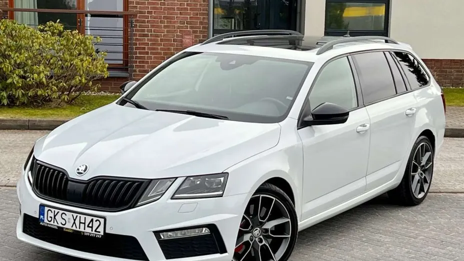 SKODA Octavia -
