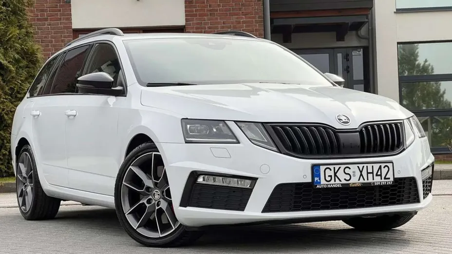 SKODA Octavia -