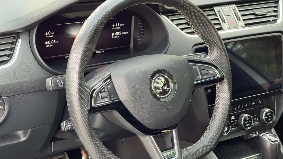 SKODA Octavia -