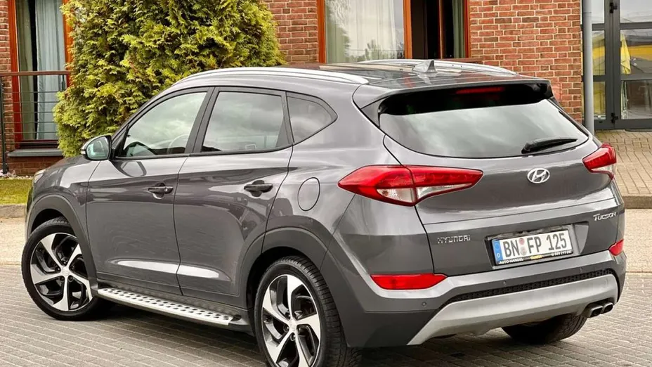 HYUNDAI Tucson -