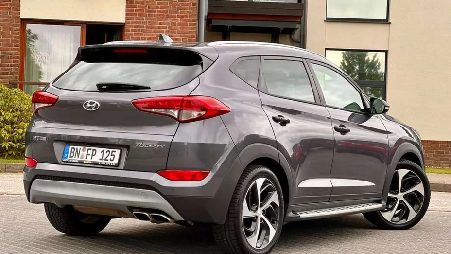 HYUNDAI Tucson -