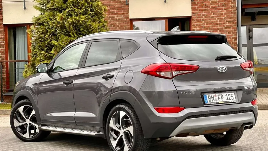 HYUNDAI Tucson -