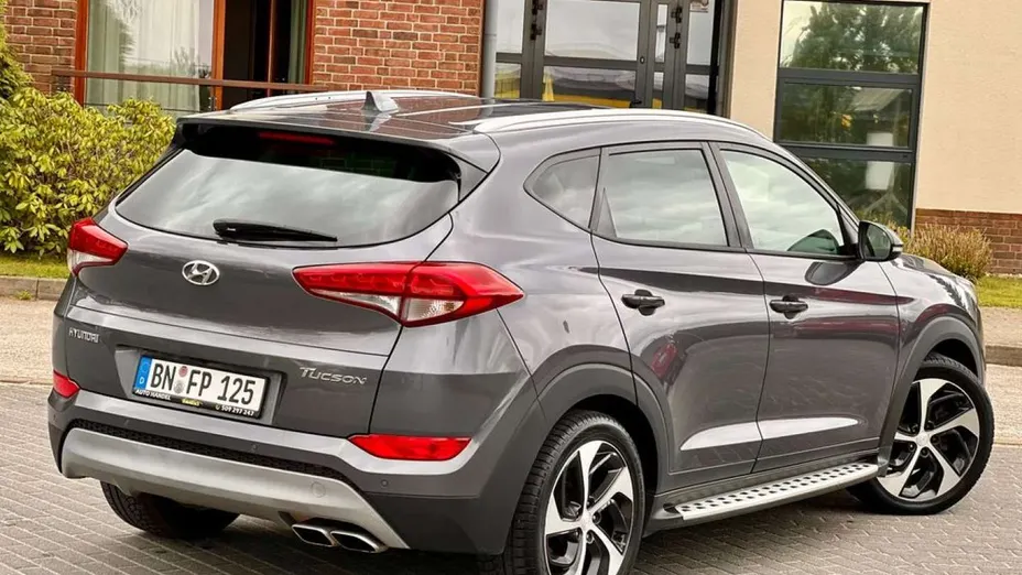 HYUNDAI Tucson -