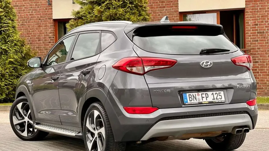 HYUNDAI Tucson -