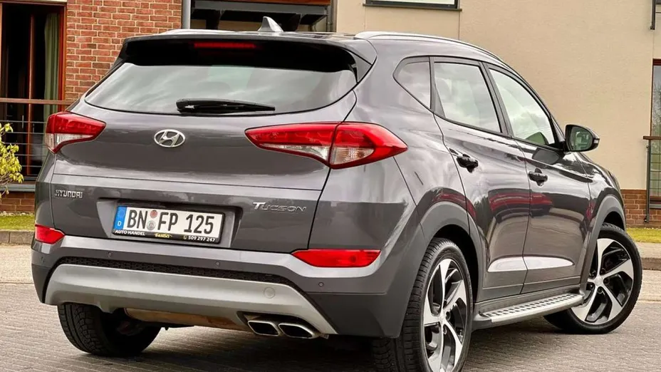 HYUNDAI Tucson -