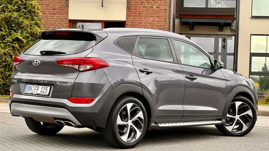 HYUNDAI Tucson -
