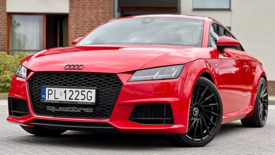 AUDI TT -