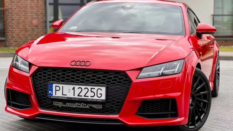 AUDI TT -