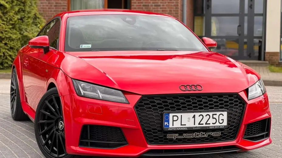 AUDI TT -