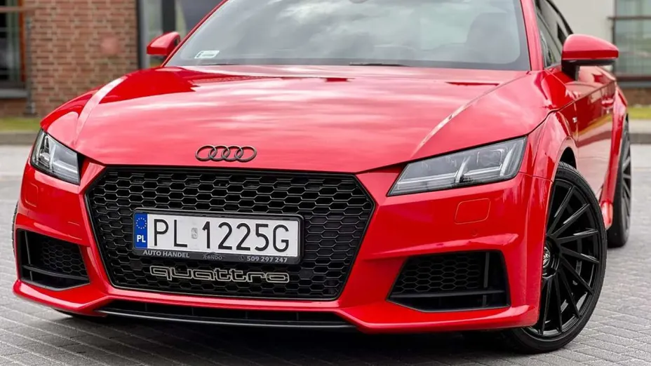 AUDI TT -