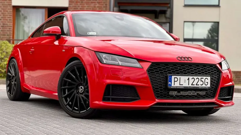AUDI TT -