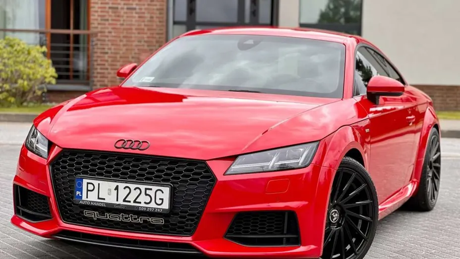 AUDI TT -