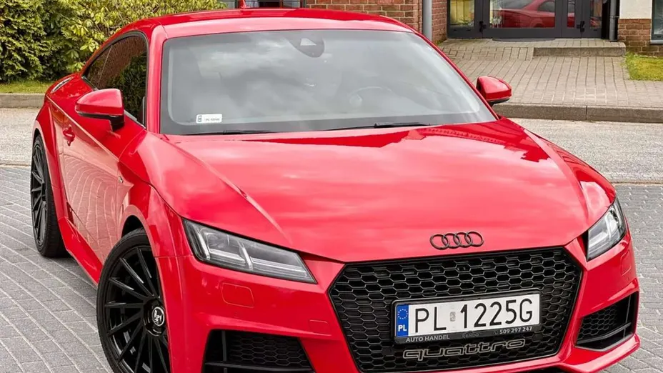AUDI TT -