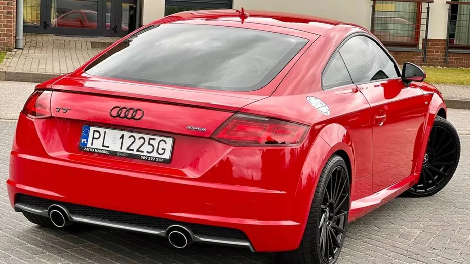 AUDI TT -