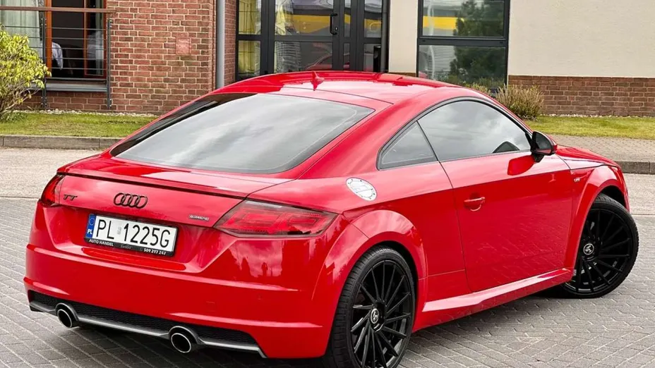 AUDI TT -