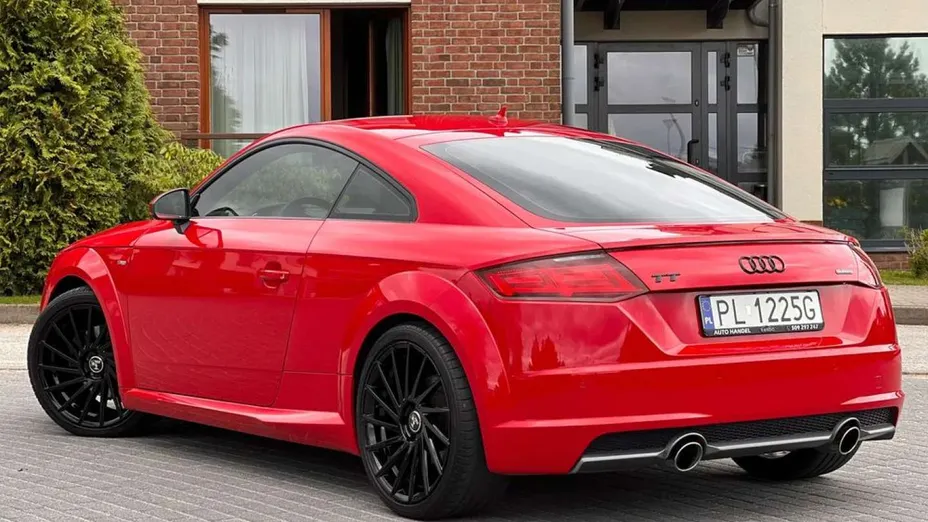 AUDI TT -