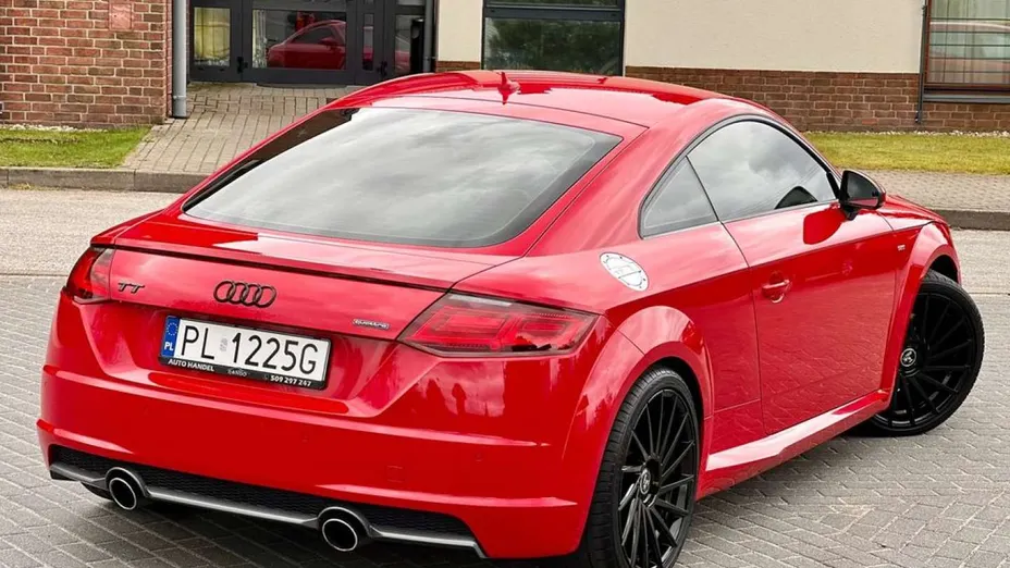 AUDI TT -