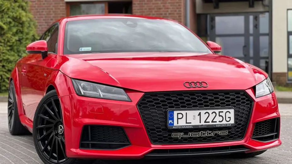 AUDI TT -