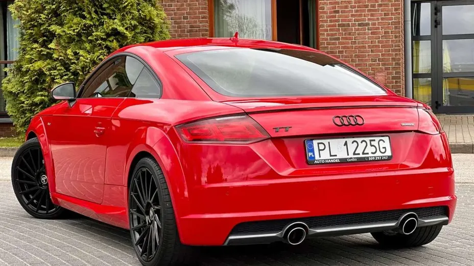 AUDI TT -