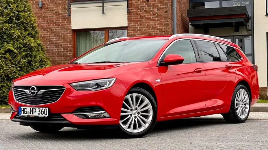 OPEL Insignia -