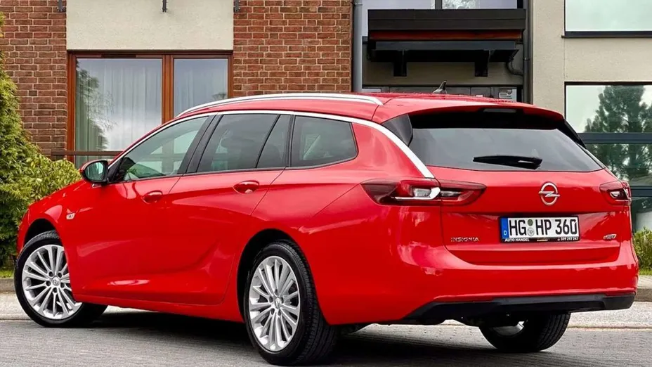 OPEL Insignia -