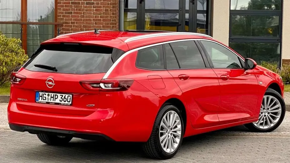 OPEL Insignia -