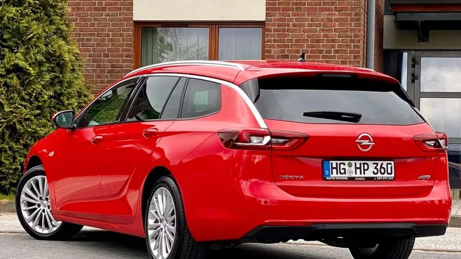 OPEL Insignia -