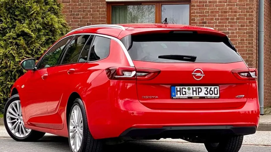 OPEL Insignia -