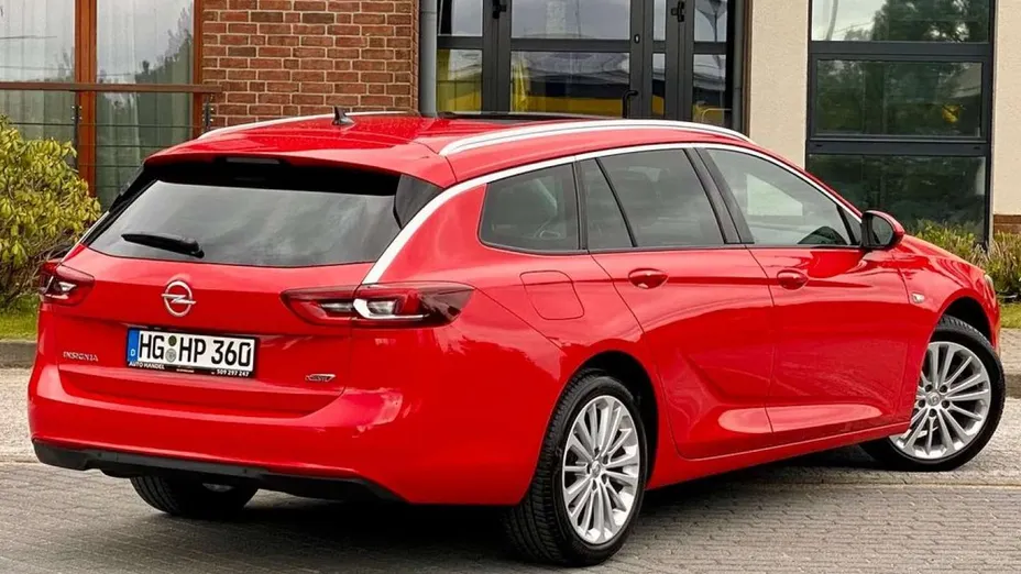 OPEL Insignia -
