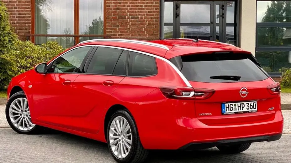 OPEL Insignia -