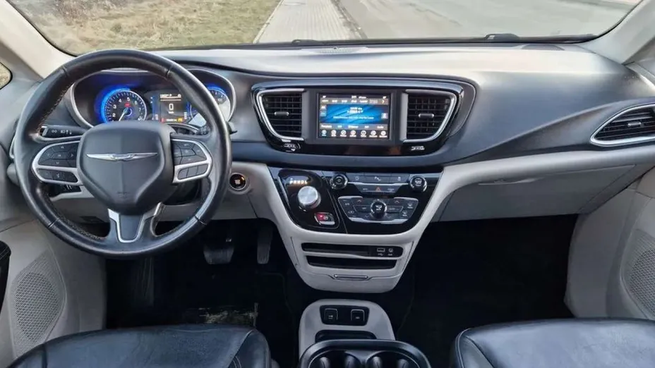 CHRYSLER Pacifica -