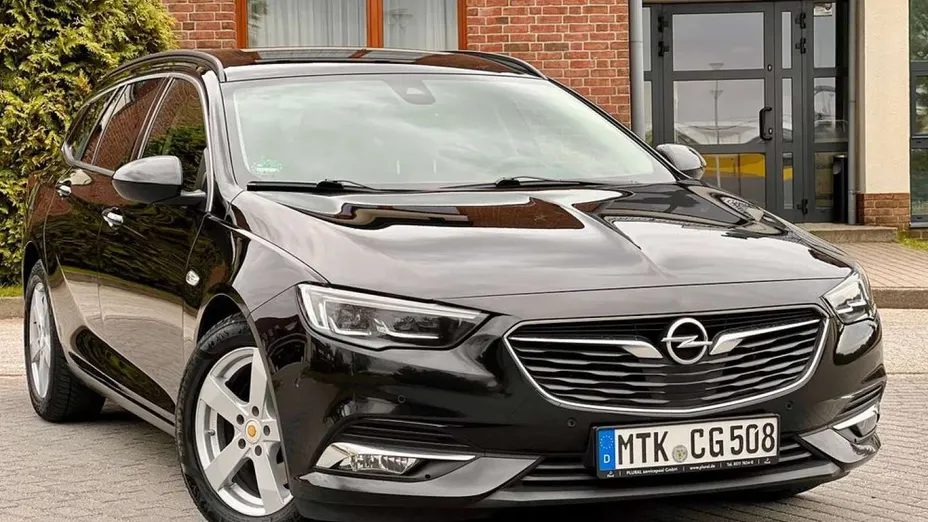 OPEL Insignia -