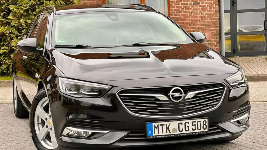 OPEL Insignia -