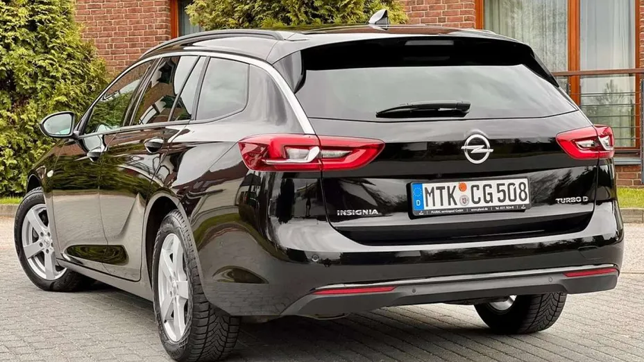 OPEL Insignia -