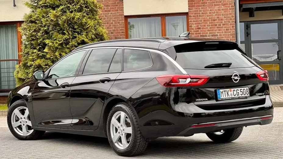 OPEL Insignia -