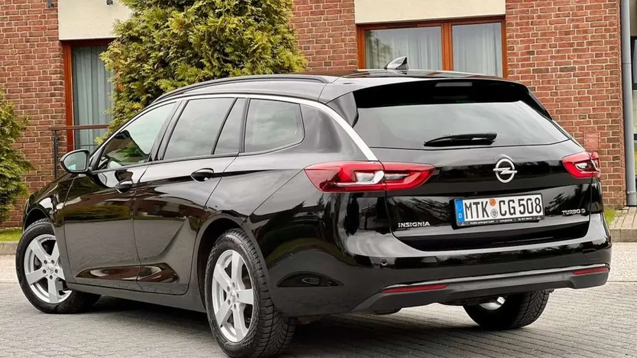 OPEL Insignia -