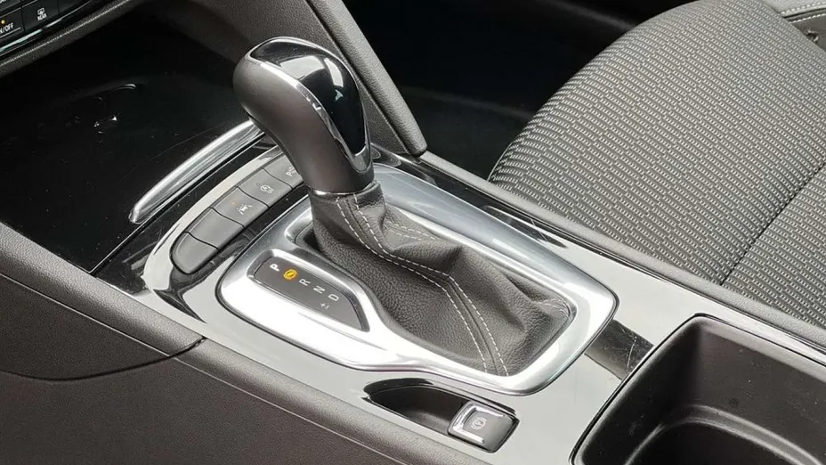 OPEL Insignia -