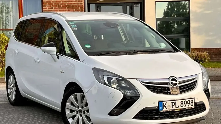 OPEL Zafira -
