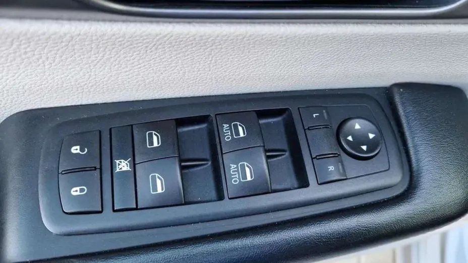 CHRYSLER Pacifica -