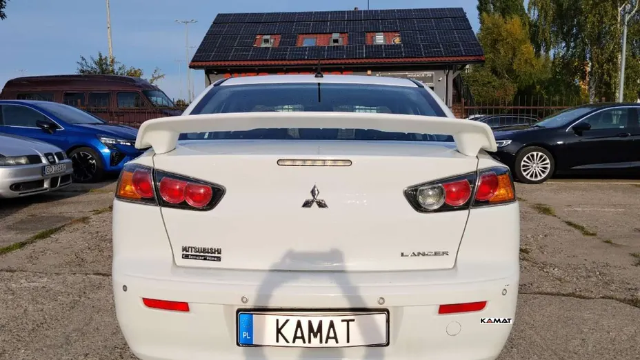 MITSUBISHI Lancer -